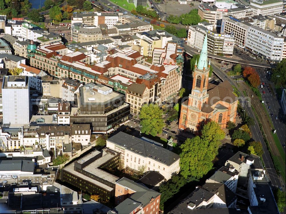 Aerial photograph Düsseldorf - Church building Johanneskirche on Martin-Luther-Platz in Duesseldorf in the state North Rhine-Westphalia, Germany