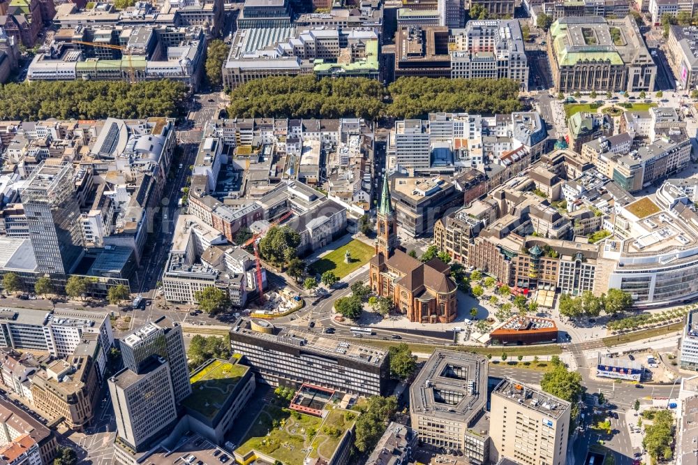 Aerial photograph Düsseldorf - Church building Johanneskirche on Martin-Luther-Platz in Duesseldorf at Ruhrgebiet in the state North Rhine-Westphalia, Germany