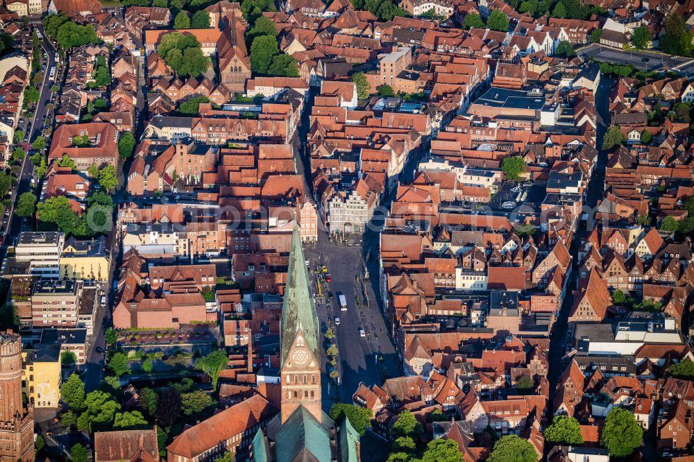 Lüneburg from the bird's eye view: Church building in St. Johannis Old Town- center of downtown in Lueneburg in the state Lower Saxony, Germany