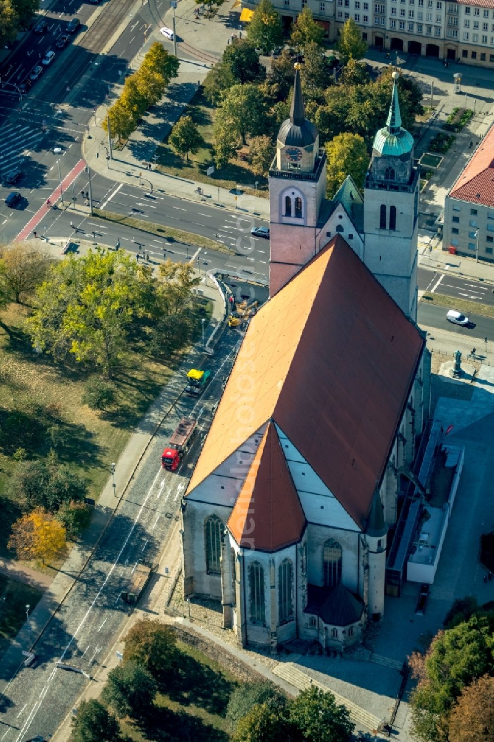 Magdeburg from the bird's eye view: Church building Johanniskirche on Johannisbergstrasse in the district Altstadt in Magdeburg in the state Saxony-Anhalt