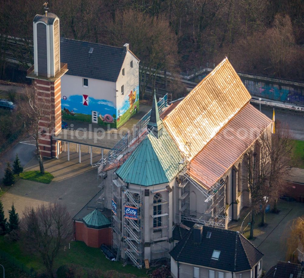 Mülheim an der Ruhr from the bird's eye view: Church building St. Joseph an der Heinrich-Lemberg-Strasse in Muelheim on the Ruhr in the state North Rhine-Westphalia