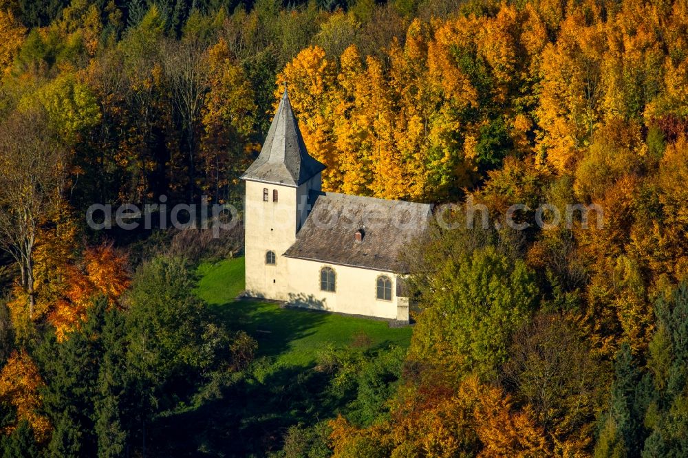 Arnsberg from the bird's eye view: Churches building the chapel on Feldberg in Arnsberg in the state North Rhine-Westphalia