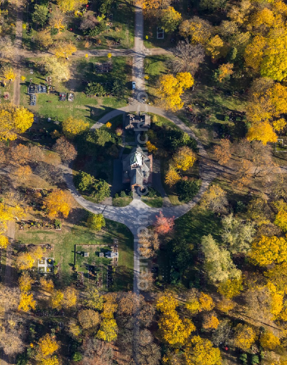 Duisburg from above - churches building the chapel Friedhofskapelle of Friedhof Sternbuschweg in Duisburg in the state North Rhine-Westphalia, Germany