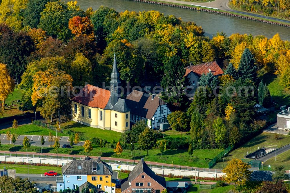 Herringen from the bird's eye view: Churches building the chapel in Herringen in the state North Rhine-Westphalia