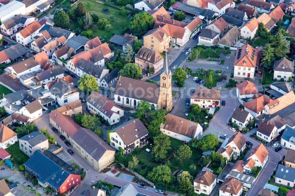 Aerial image Ruppertsberg - Church building of St. Martin in the village of in Ruppertsberg in the state Rhineland-Palatinate, Germany