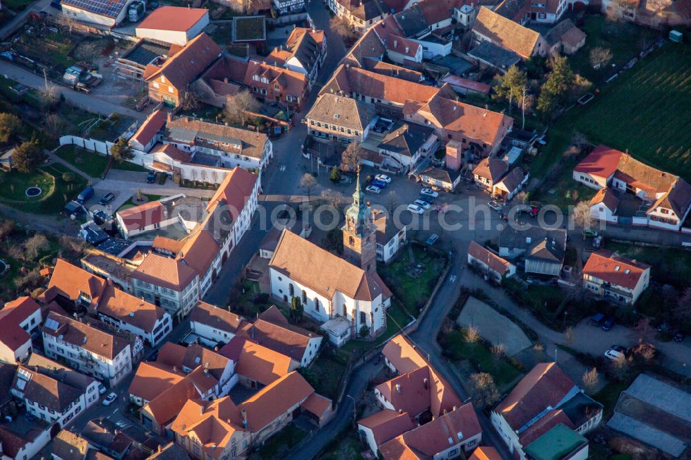 Hainfeld from the bird's eye view: Church building Kath. Pfarrkirche St. Barbara in the village of on street Am Schlossberg in Hainfeld in the state Rhineland-Palatinate, Germany