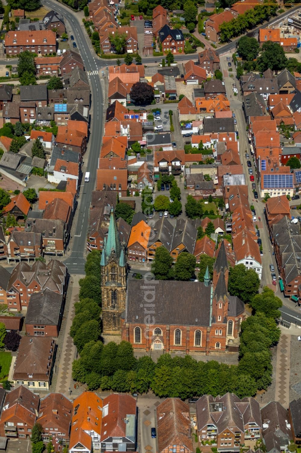 Aerial image Sendenhorst - Church building Katholische Kirche St. Martin on Kirchstrasse in Sendenhorst in the state North Rhine-Westphalia, Germany