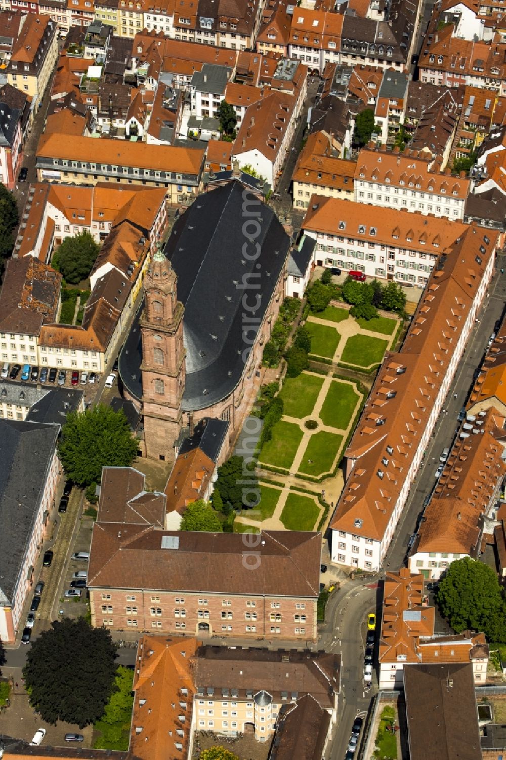 Aerial photograph Heidelberg - Church building of the Holy Spirit Catholic Jesuit church in Heidelberg in Baden-Wuerttemberg