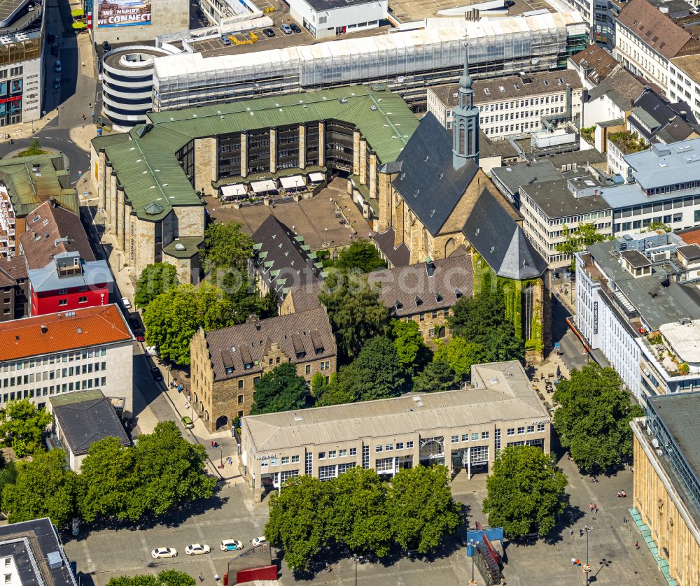 Dortmund from the bird's eye view: Church building Katholisches Pfarramt St. Johannes Baptist on street Propsteihof in the district City-West in Dortmund at Ruhrgebiet in the state North Rhine-Westphalia, Germany