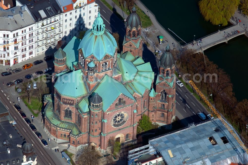 München from the bird's eye view: Church building of the church St. Lukas on Thierschstrasse in Munich in the state Bavaria, Germany