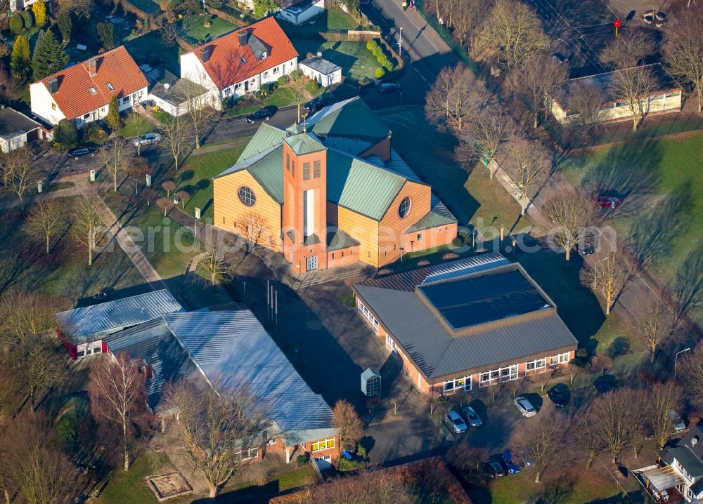 Aerial image Hamm - Church building St. Marien of the Catholic Church Congregation Pope John as well as their community centre midst a residential area in Hamm in the state North Rhine-Westphalia