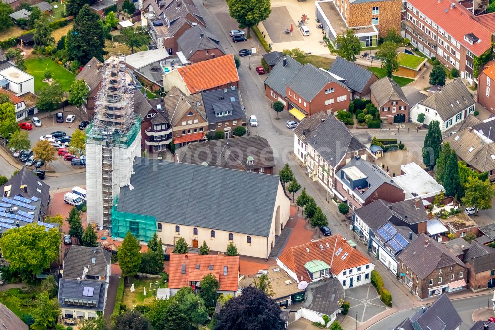 Hamminkeln from the bird's eye view: Church building of Kirche St. Patritius in the district Dingden in Hamminkeln in the state North Rhine-Westphalia, Germany