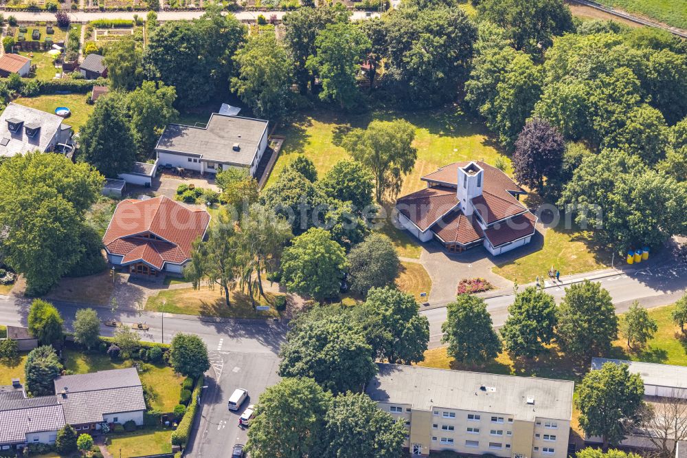 Dortmund from the bird's eye view: Church building of Ev. Kirchengemeinde Schueren on street Gevelsbergstrasse in Dortmund at Ruhrgebiet in the state North Rhine-Westphalia, Germany