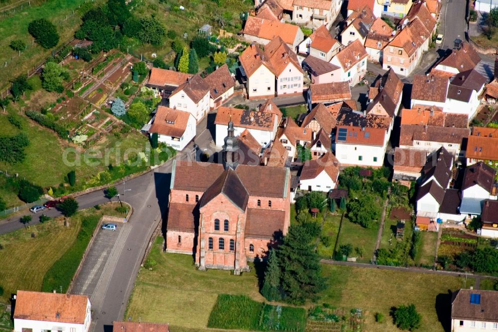 Eußerthal from the bird's eye view: Church building of the der Monastery church Eussertal in the village of in Eusserthal in the state Rhineland-Palatinate