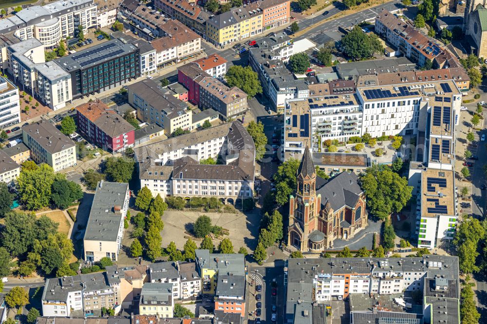 Aerial image Essen - Church building of the Kreuzeskirche in the district Stadtkern in Essen at Ruhrgebiet in the state North Rhine-Westphalia, Germany