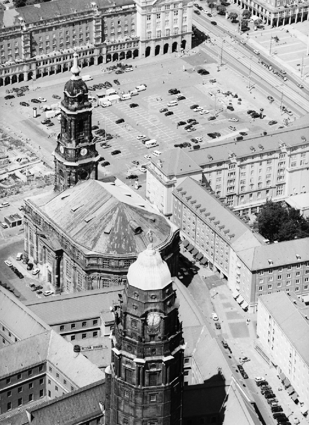 Dresden from the bird's eye view: Church buildings of the Kreuzkirche in Old Town center of the inner city at the Altmarkt in Dresden in the state of Saxony