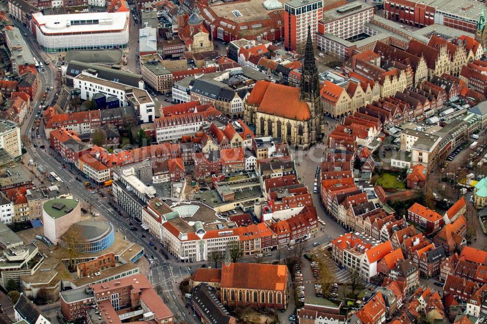 Aerial image Münster - Church building of the St. Lamberti Church on Lambertikirchplatz in the old town center of downtown in Munster in the state North Rhine-Westphalia, Germany