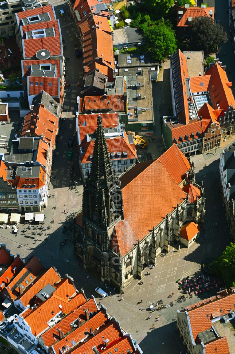 Aerial image Münster-Altstadt - Church building in St. Lonberti-Kirche on Place Lambertikirchplatz on Old Town- center of downtown in Muenster in the state North Rhine-Westphalia, Germany