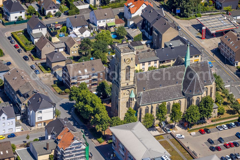 Castrop-Rauxel from the bird's eye view: Church building St. Lambertus in the district Henrichenburg in Castrop-Rauxel at Ruhrgebiet in the state North Rhine-Westphalia, Germany