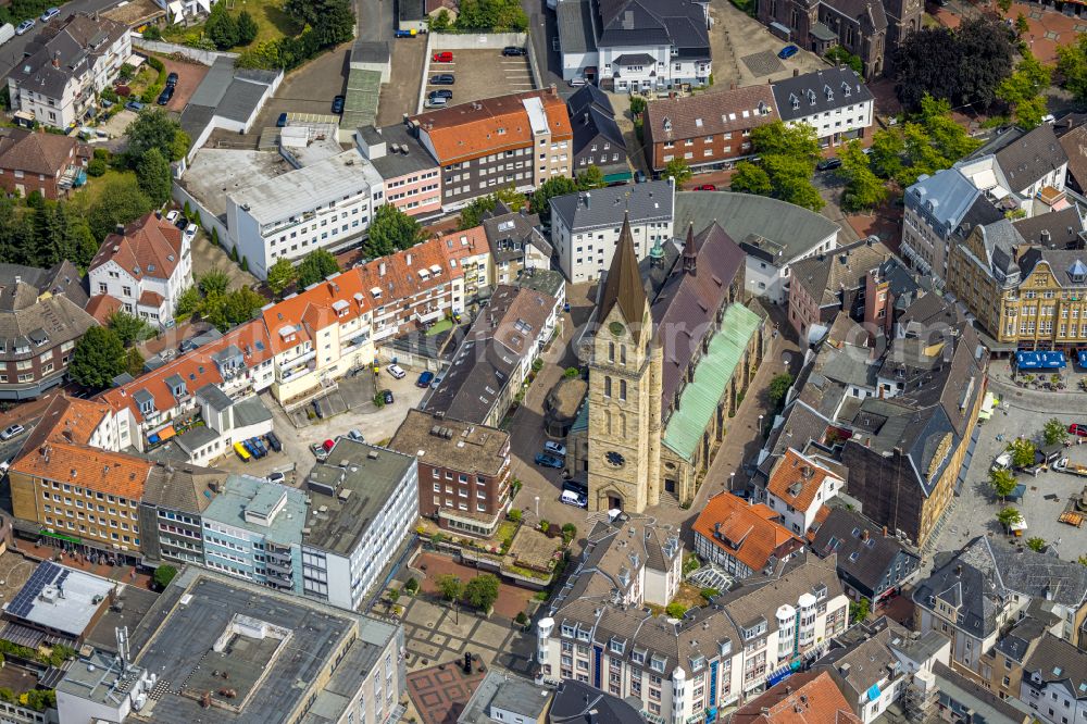 Aerial photograph Castrop-Rauxel - Church building St. Lambertus on place Lambertusplatz in Castrop-Rauxel at Ruhrgebiet in the state North Rhine-Westphalia, Germany