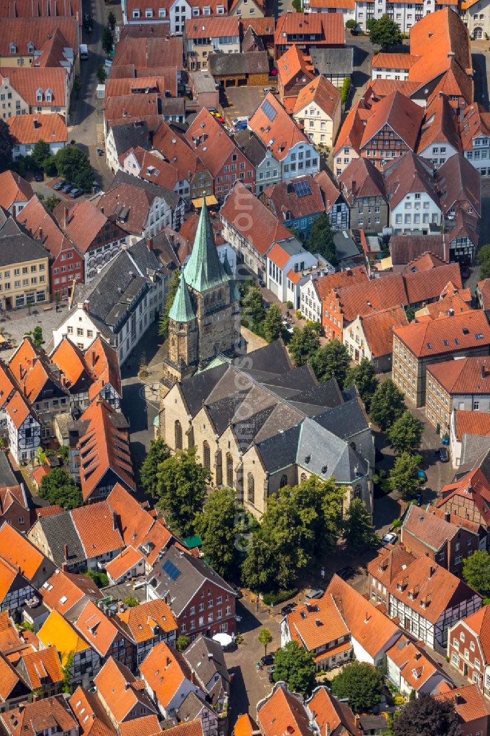 Aerial image Warendorf - Church building in of St. Laurentius-Kirche on Kirchstrasse Old Town- center of downtown in Warendorf in the state North Rhine-Westphalia, Germany