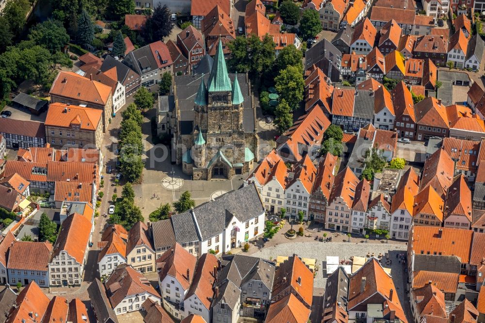 Aerial image Warendorf - Church building in of St. Laurentius-Kirche on Kirchstrasse Old Town- center of downtown in Warendorf in the state North Rhine-Westphalia, Germany