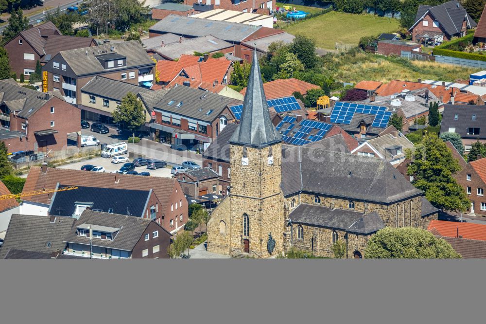 Aerial image Lembeck - Church building St. Laurentius on street Schulstrasse in Lembeck at Ruhrgebiet in the state North Rhine-Westphalia, Germany