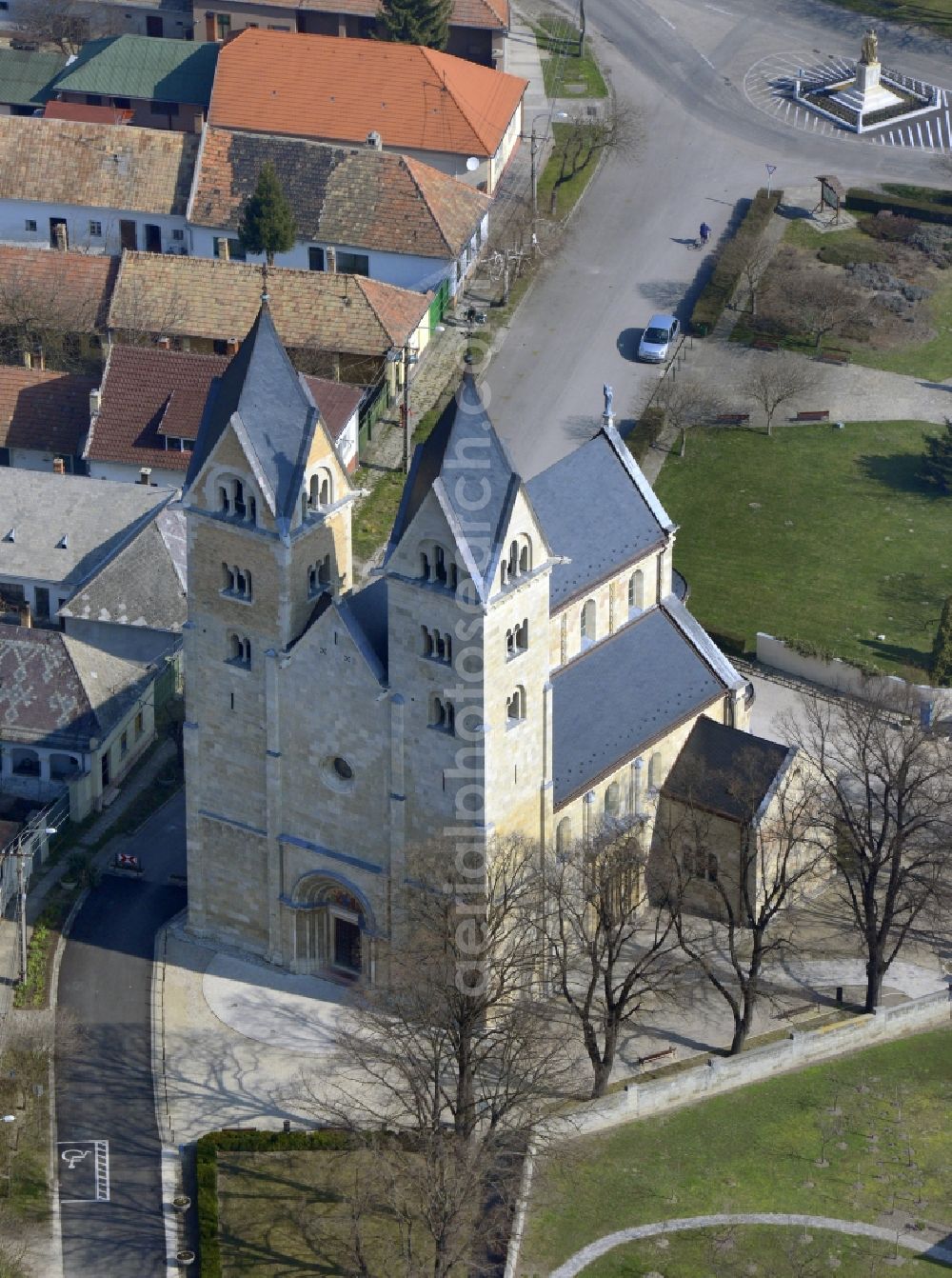 Aerial photograph Lebeny - Church building Lebenyi Szent Jakab-templom in Lebeny in Gyoer-Moson-Sopron, Hungary