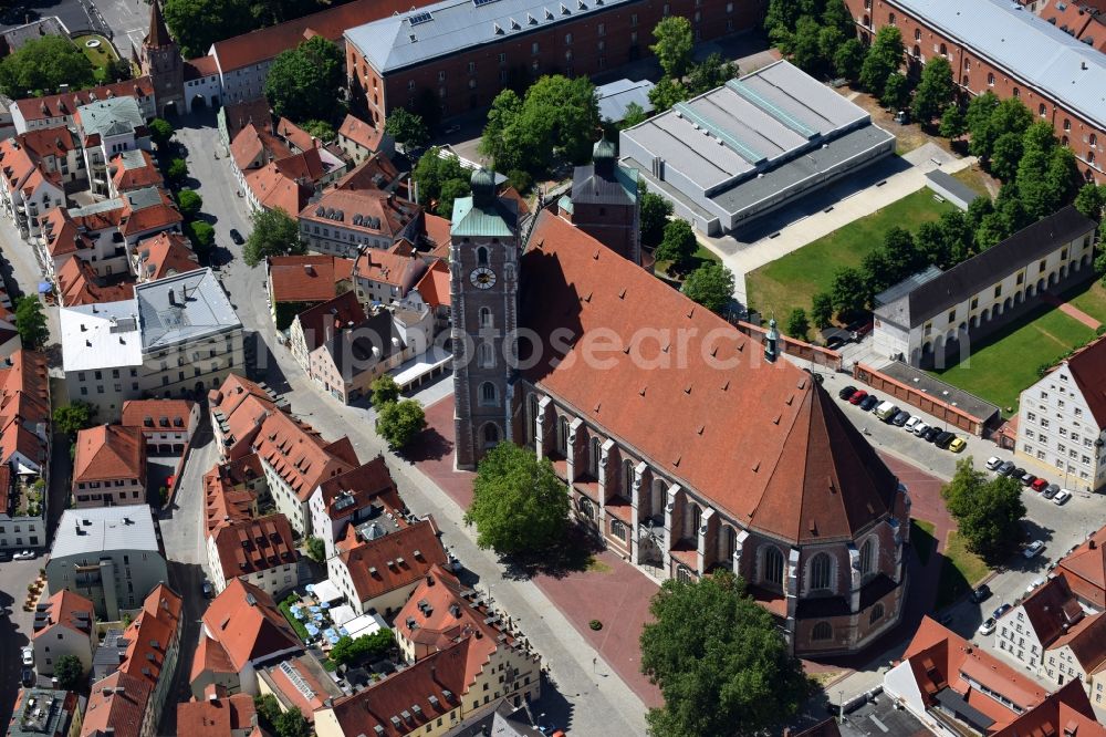 Aerial photograph Ingolstadt - Church building in Liebfrauenmuenster on Kreuzstrasse Old Town- center of downtown in Ingolstadt in the state Bavaria, Germany