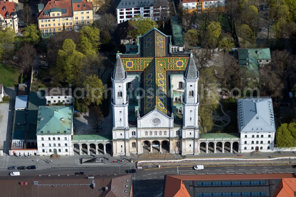 München from the bird's eye view: Church building in St. Ludwig on Ludwigstrasse Old Town- center of downtown in the district Maxvorstadt in Munich in the state Bavaria, Germany