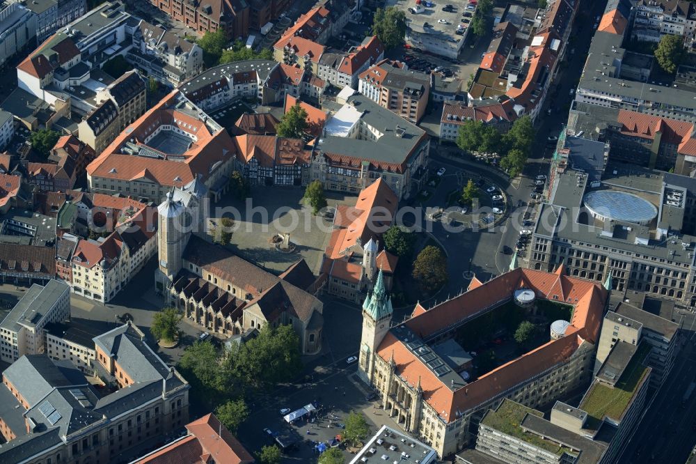 Braunschweig from above - Church building of the cathedral of Ev.-luth. Domkirche St. Blasii in the inside center in Braunschweig in the state Lower Saxony