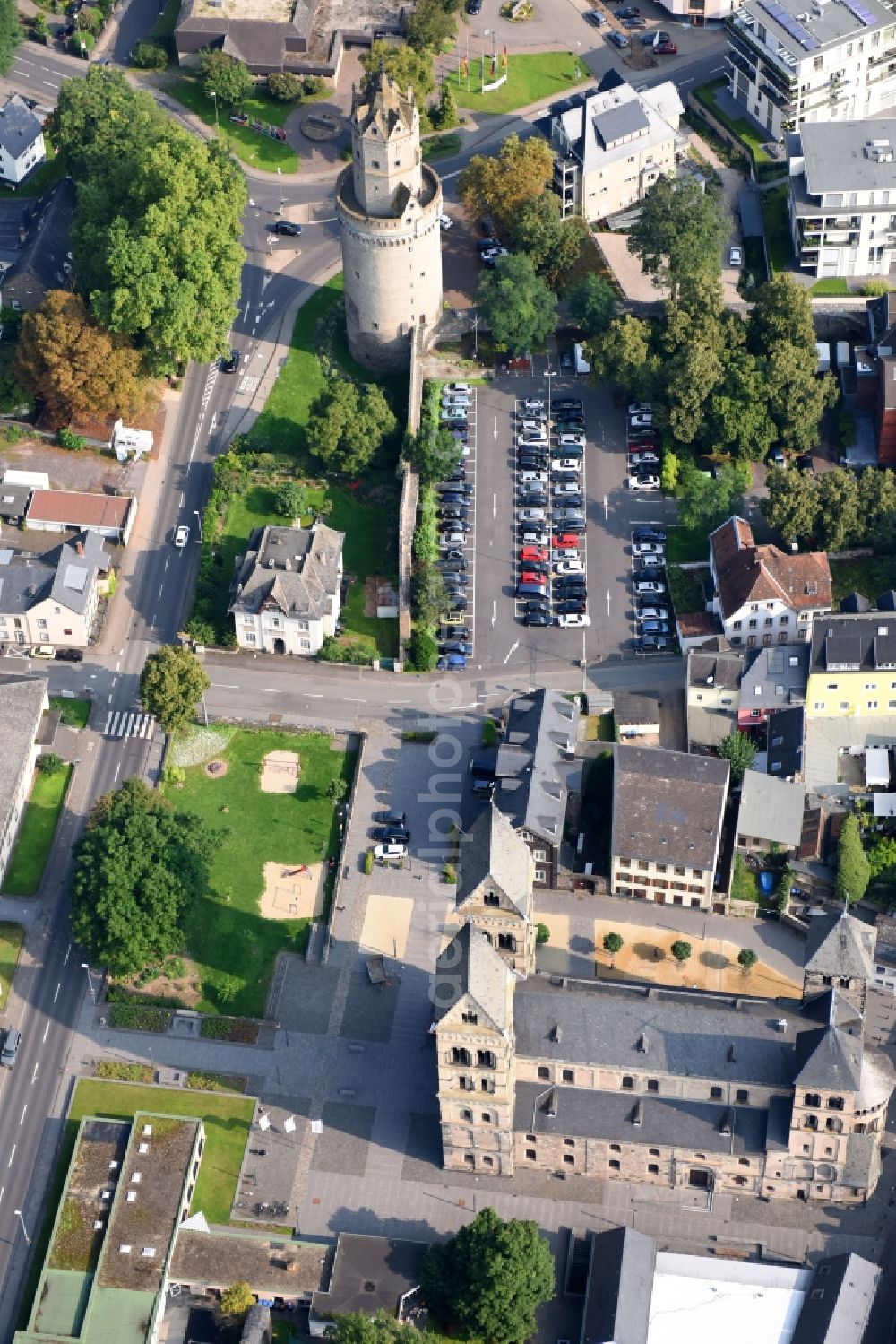 Andernach from above - Church building in Maria Himmelfahrt on Agrippastrasse Old Town- center of downtown in Andernach in the state Rhineland-Palatinate, Germany