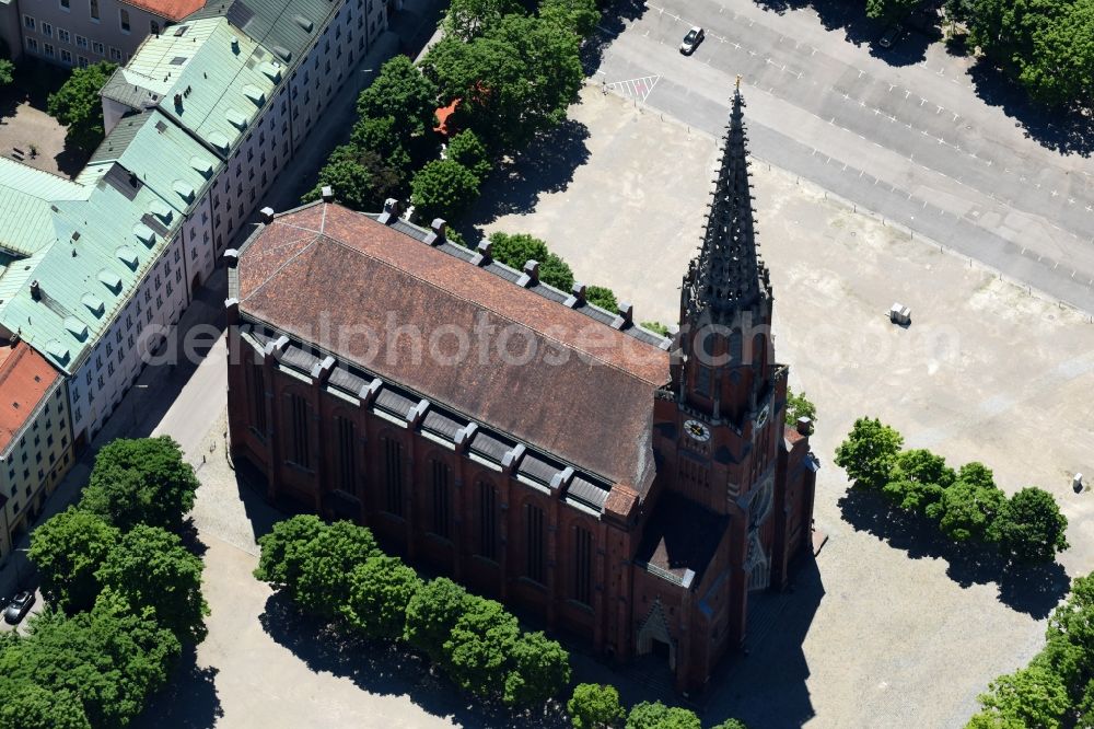 München from above - Church building Mariahilfkirche on Mariahilfplatz in the district Au-Haidhausen in Munich in the state Bavaria, Germany