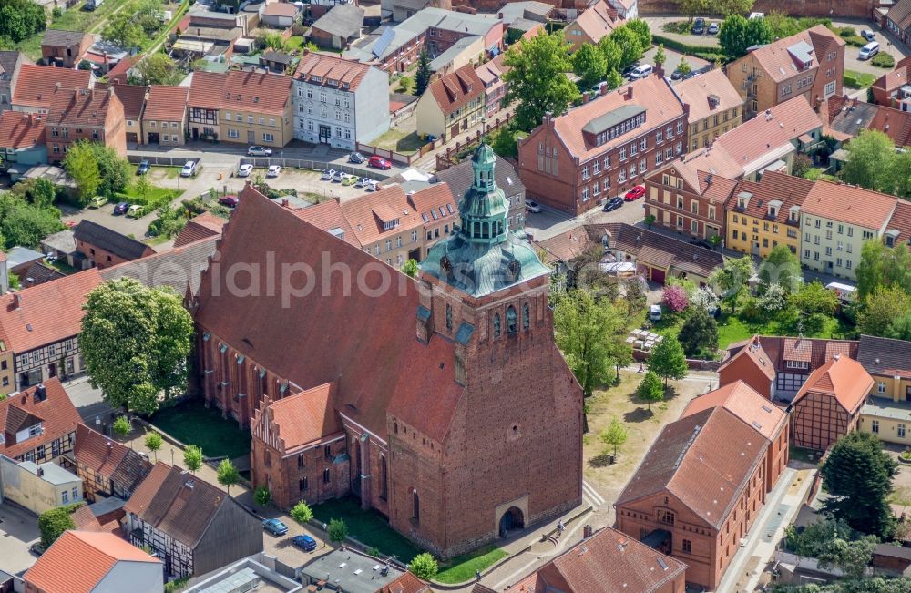 Wittstock/Dosse from the bird's eye view: Church building St. Marien Kirche in Wittstock/Dosse in the state Brandenburg, Germany