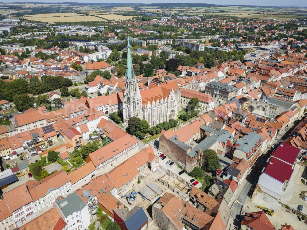 Mühlhausen from the bird's eye view: Church building in of Marienkirche Old Town- center of downtown in Muehlhausen in the state Thuringia, Germany