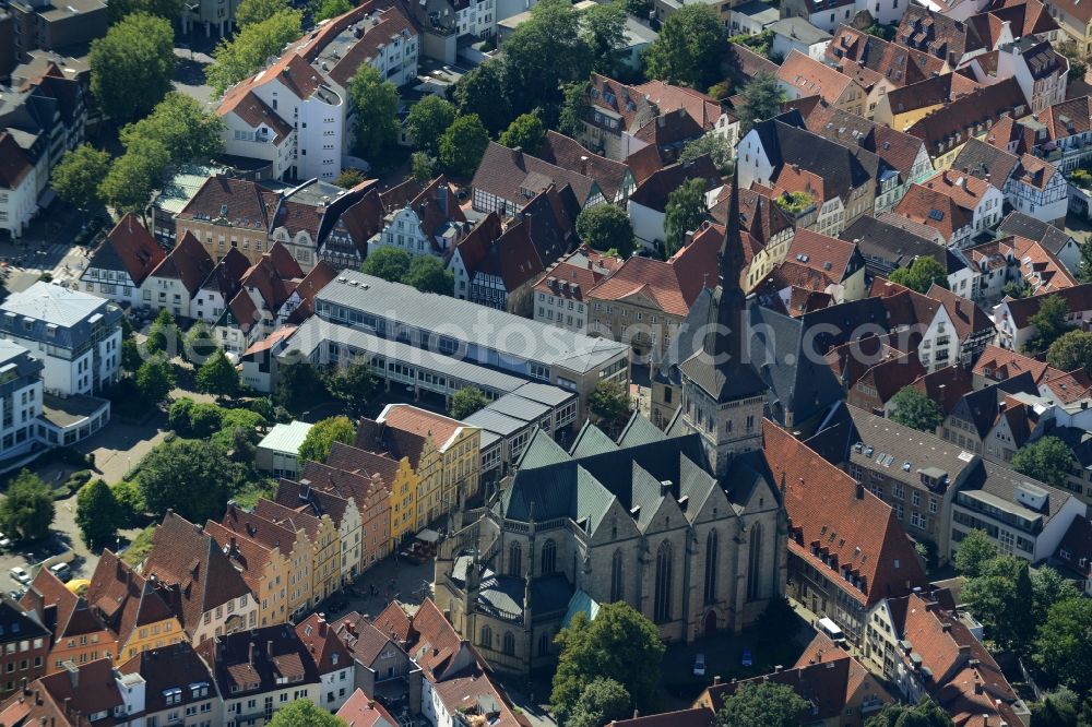 Osnabrück from the bird's eye view: Church building of St. Marien in the Old Town- center of downtown in Osnabrueck in the state of Lower Saxony