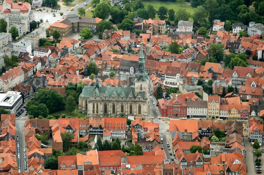 Wolfenbüttel from the bird's eye view: Church building in Marienkirche Old Town- center of downtown in Wolfenbuettel in the state Lower Saxony