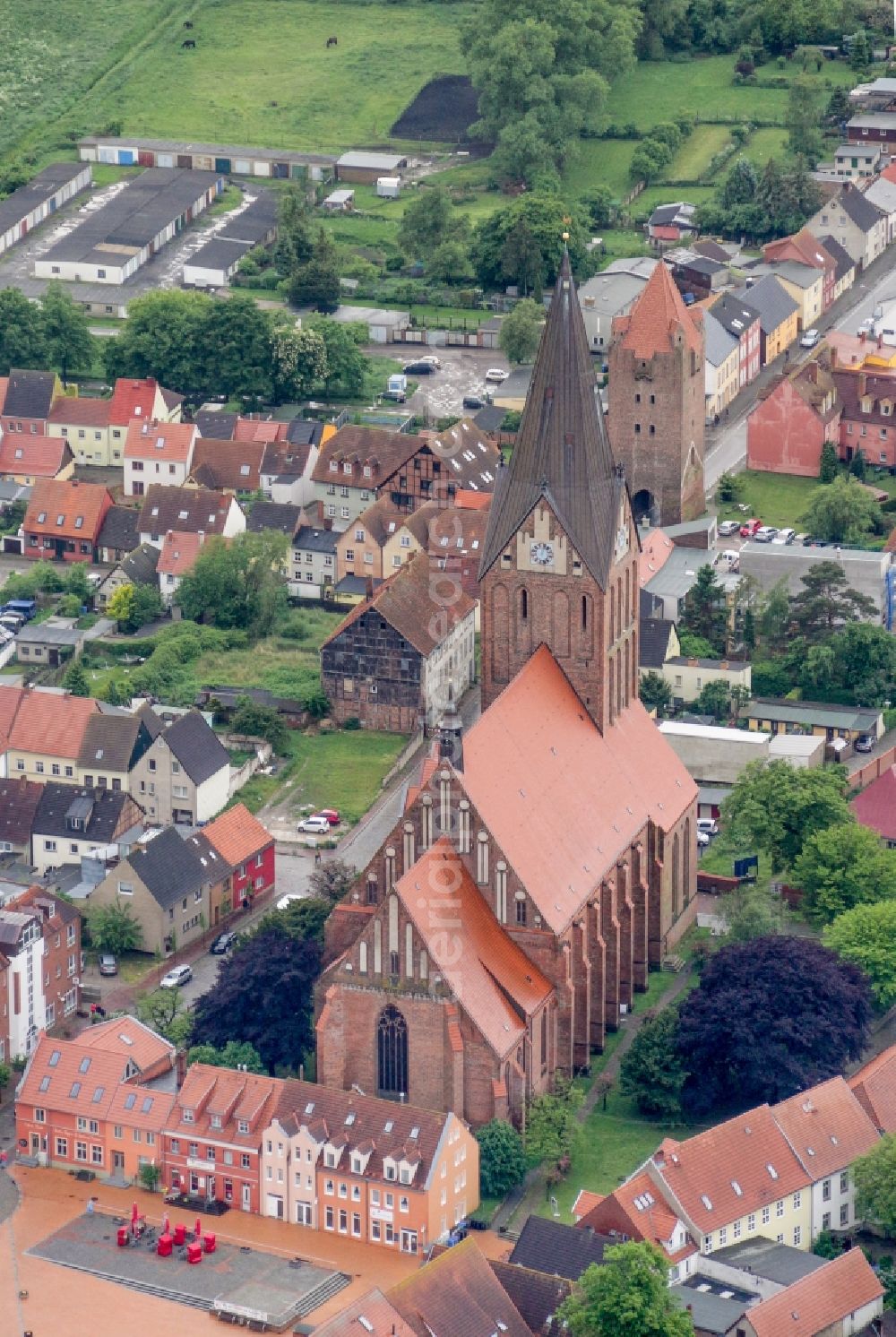 Barth from the bird's eye view: Church building Marienkirche in Barth in the state Mecklenburg - Western Pomerania, Germany