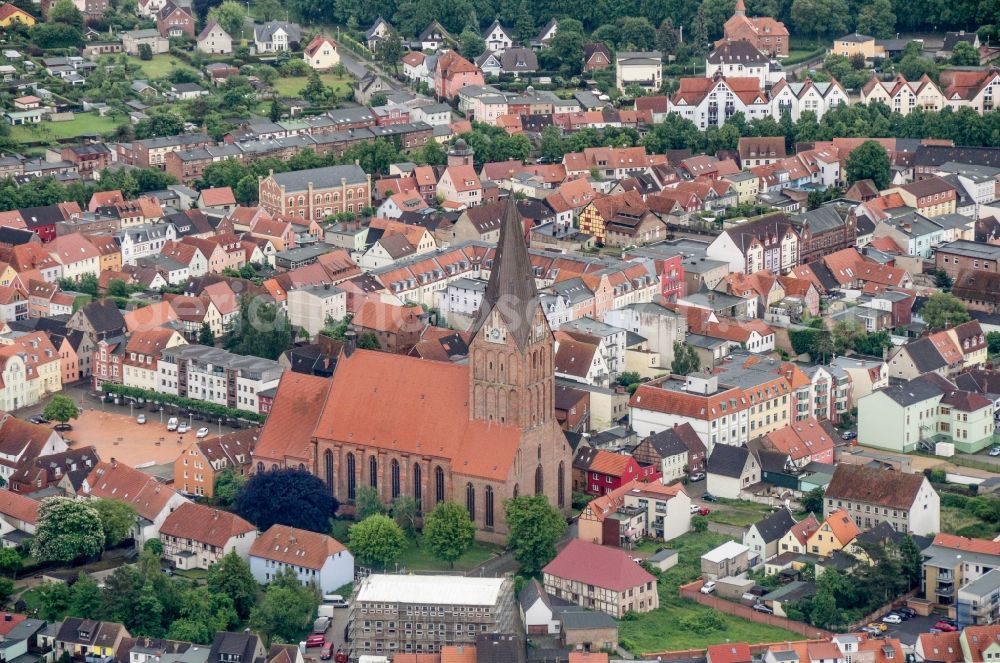 Barth from the bird's eye view: Church building Marienkirche in Barth in the state Mecklenburg - Western Pomerania, Germany