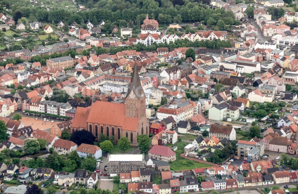 Aerial image Barth - Church building Marienkirche in Barth in the state Mecklenburg - Western Pomerania, Germany