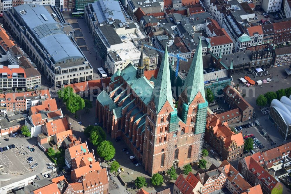 Aerial photograph Lübeck - Church building Marienkirche in Luebeck in the state Schleswig-Holstein