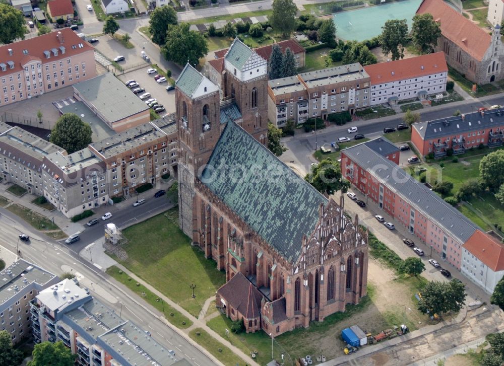 Prenzlau from the bird's eye view: Church building St. Marien in Prenzlau in the state Brandenburg