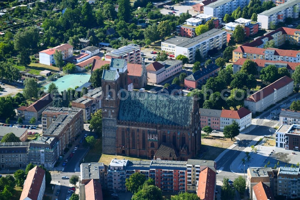 Prenzlau from the bird's eye view: Church building Marienkirche on Marienkirchstrasse in Prenzlau in the state Brandenburg, Germany