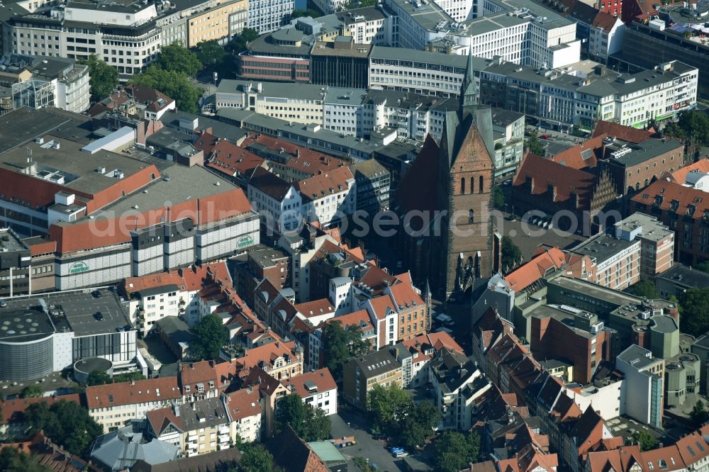 Hannover from above - Church building Marktkirche on Hanns-Lilje-Platz in Hannover in the state Lower Saxony