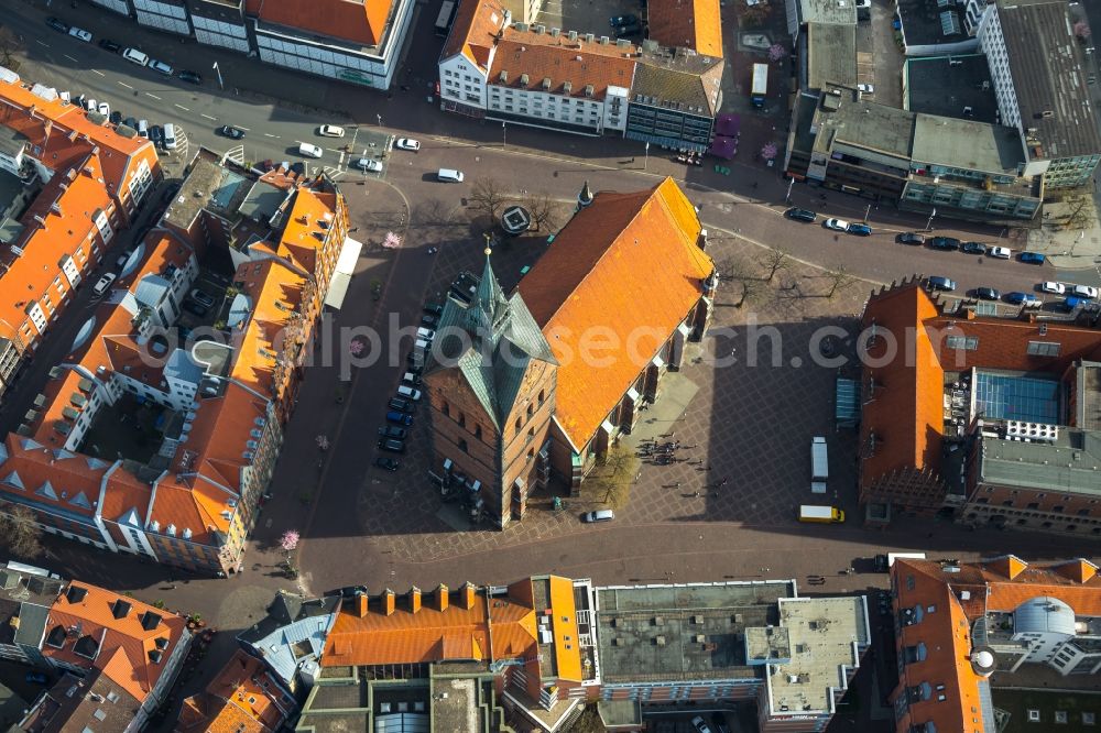 Hannover from above - Church building Marktkirche on Hanns-Lilje-Platz in Hannover in the state Lower Saxony