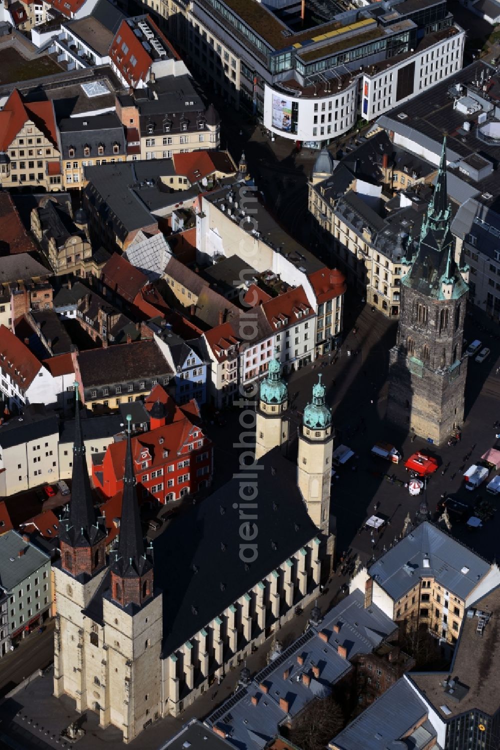 Halle (Saale) from above - Church building in Marktkirche Unser lieben Frauen Old Town- center of downtown in the district Mitte in Halle (Saale) in the state Saxony-Anhalt