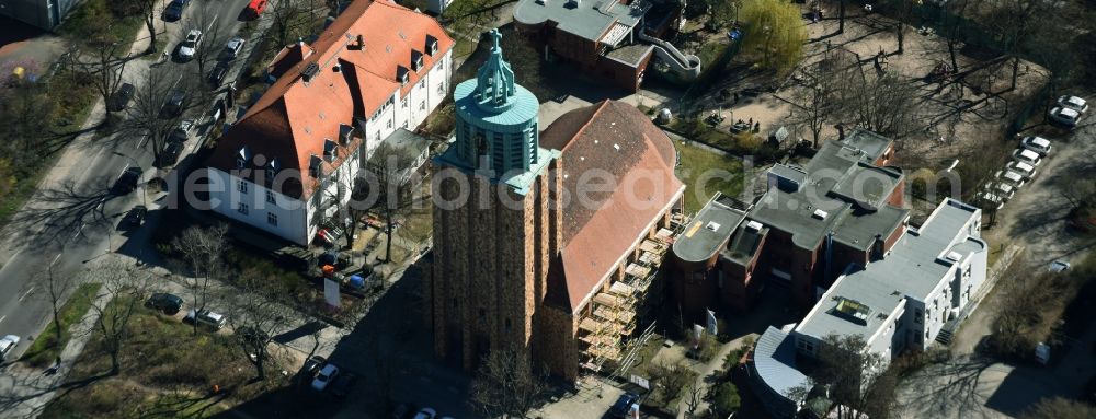 Berlin from the bird's eye view: Church building Martin-Luther-Gedaechtniskirche on Riegerzeile in Berlin in Germany