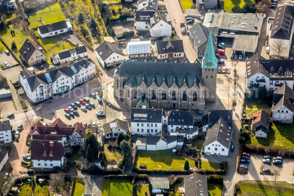 Aerial image Hattingen - Church building of St. Mauritius Kirche on Domplatz in Hattingen in the state North Rhine-Westphalia, Germany