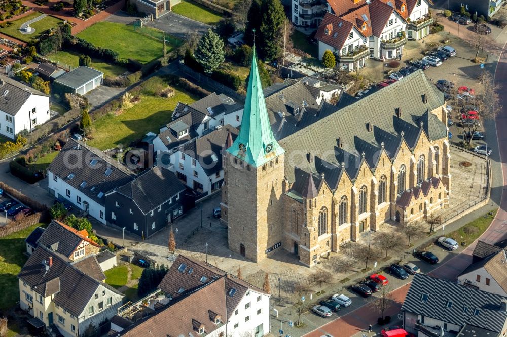 Aerial photograph Hattingen - Church building of St. Mauritius Kirche on Domplatz in Hattingen in the state North Rhine-Westphalia, Germany