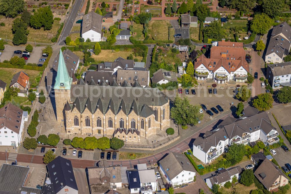 Aerial image Hattingen - Church building of St. Mauritius Kirche on Domplatz in Hattingen in the state North Rhine-Westphalia, Germany